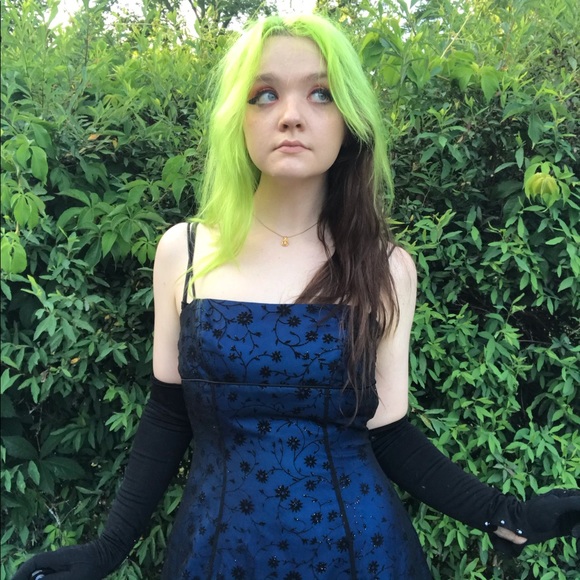 Vintage 90’s prom dress - Picture 3 of 8